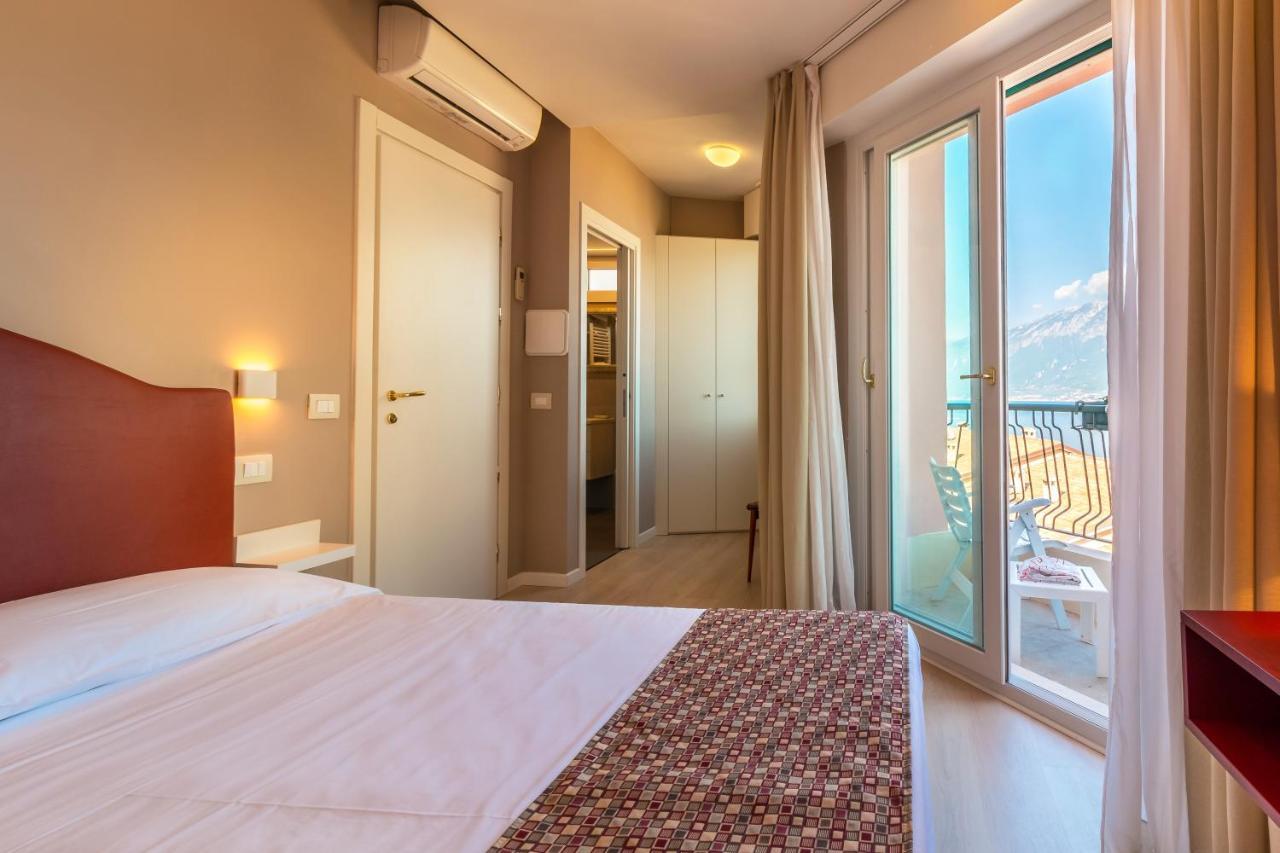 Hotel Villa Europa Гарньяно Экстерьер фото